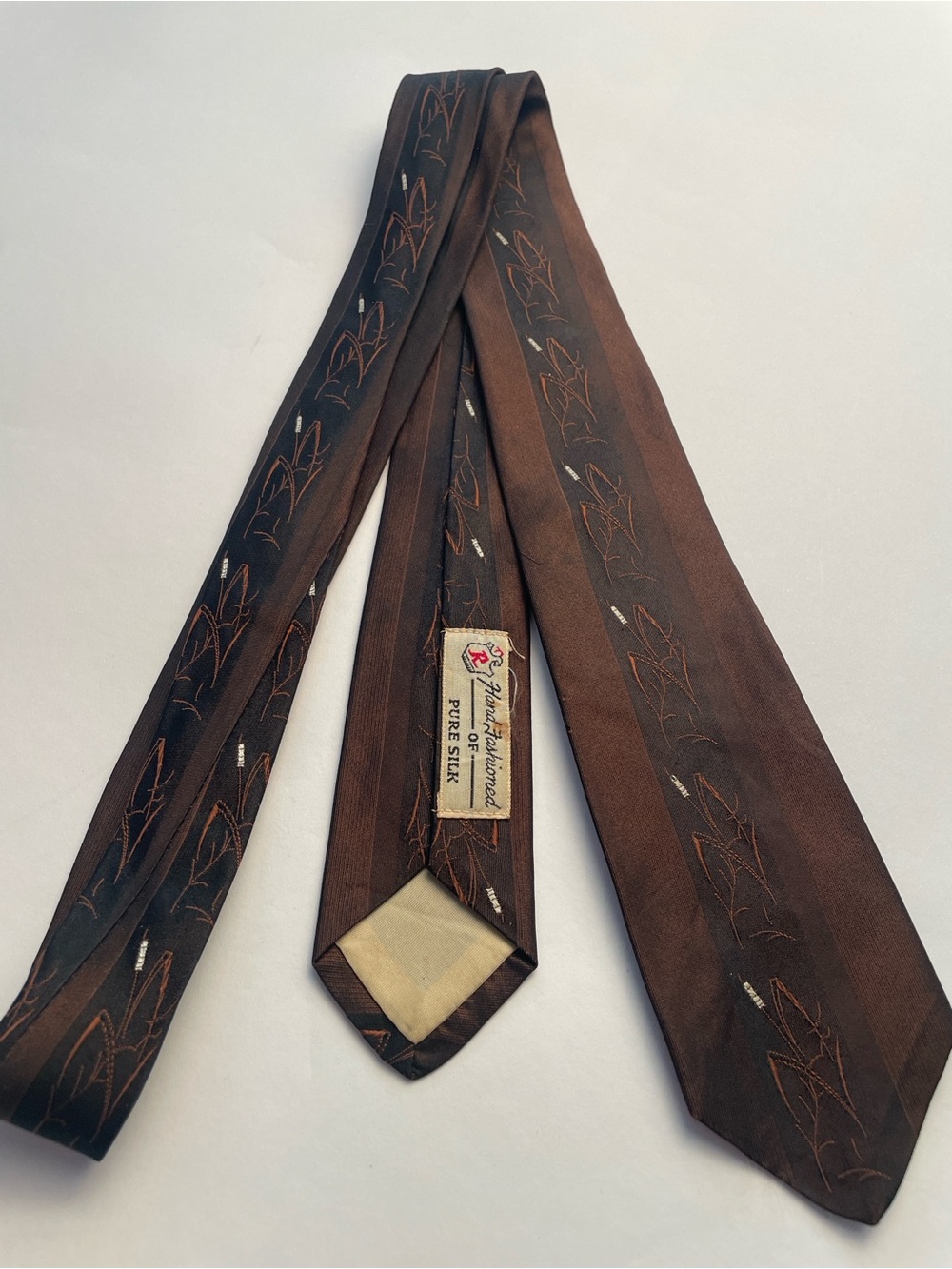 Vintage Brown Silk Tie with Subtle Leaf Pattern